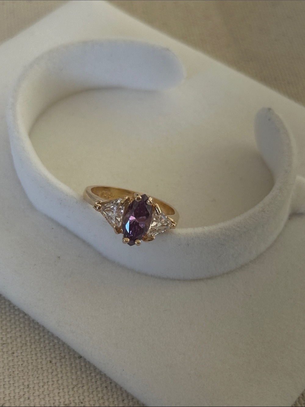 Gold Ring with Purple Amethyst Stone and Side Accents - Picture 4 of 6